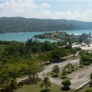 Meet your Posher, Alisha